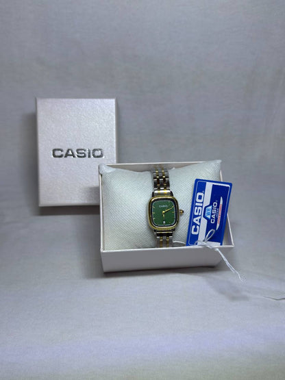 Monter CASIO ™ ساعة نسائية
